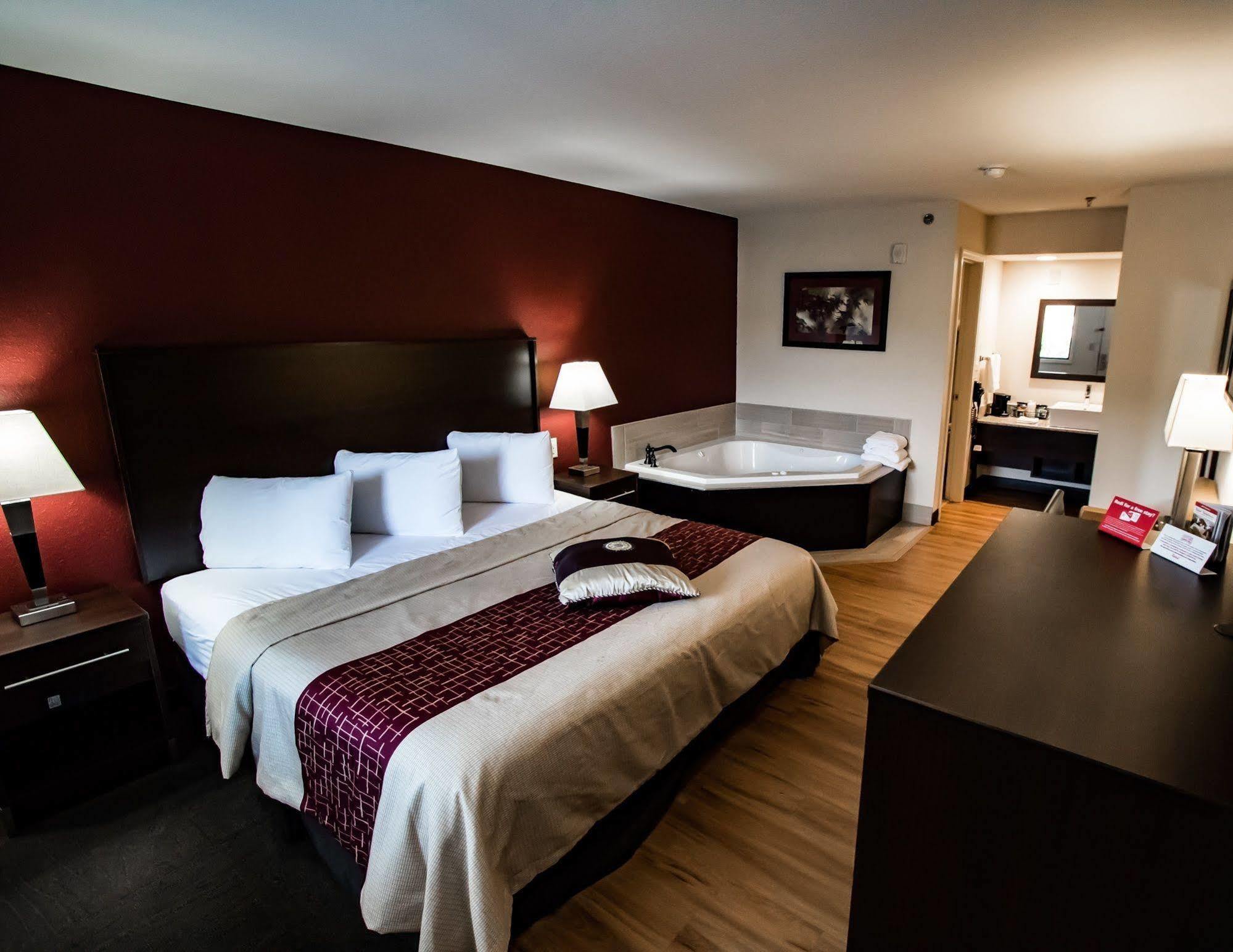 Amerivu & - - Downtown Motel