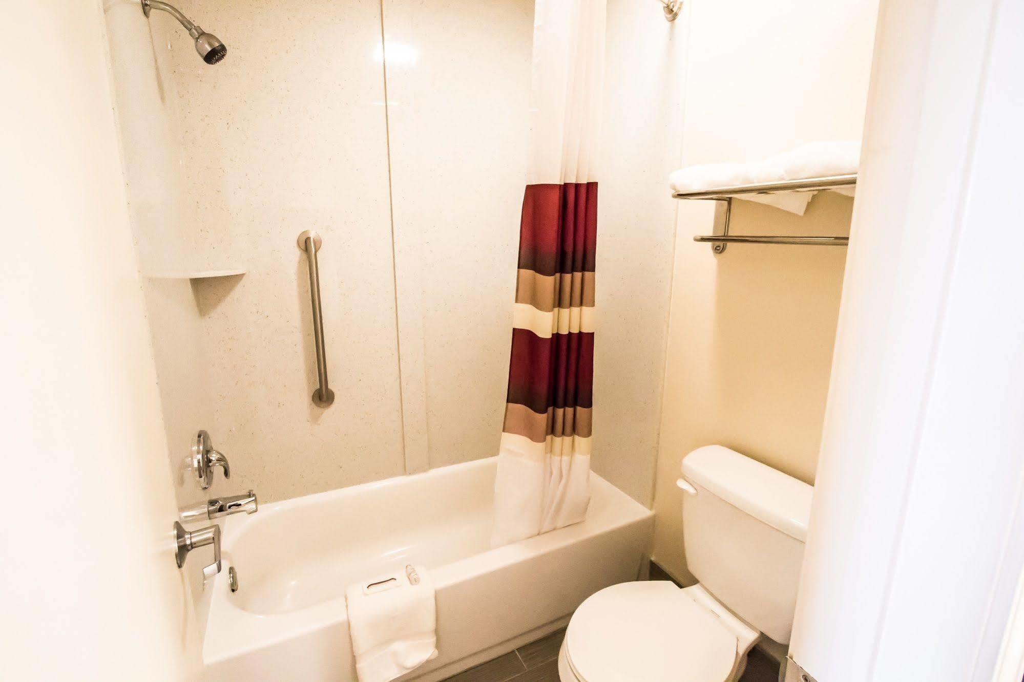 Motel Amerivu & - - Downtown 2*