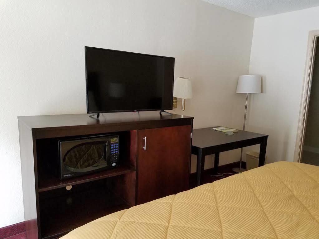 Amerivu & - - Downtown Motel